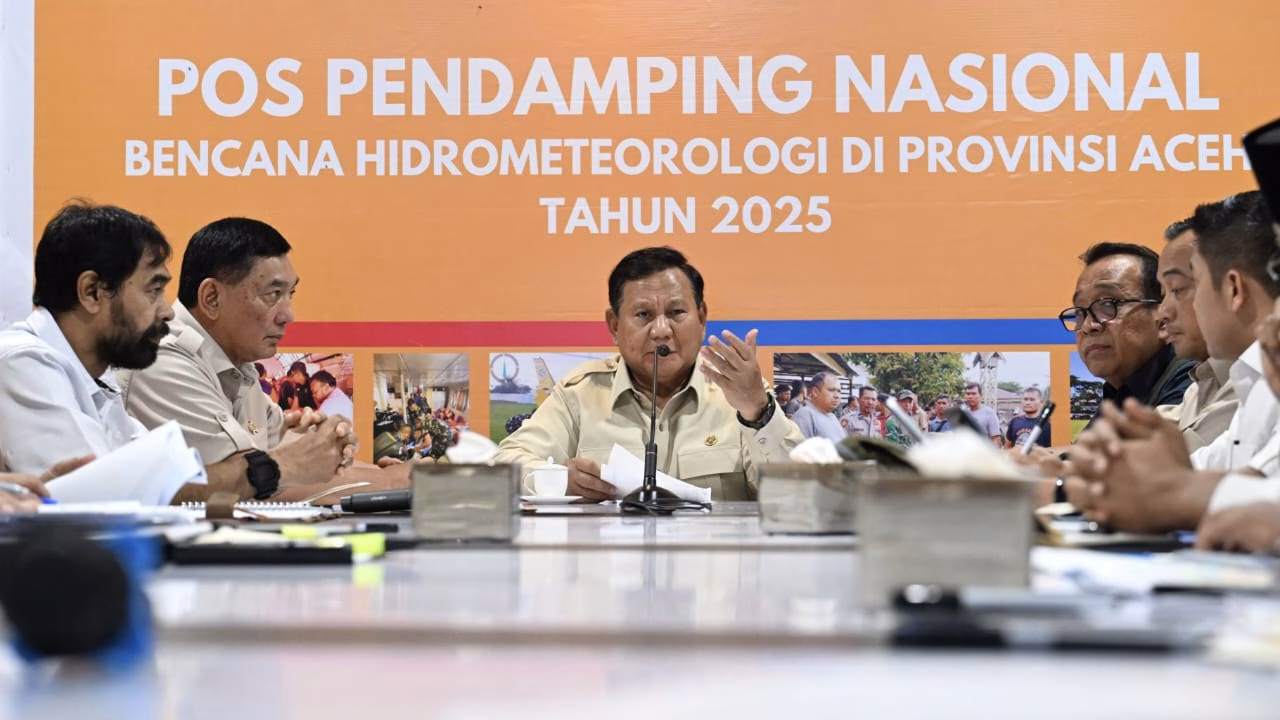 Menhan Hadiri Ratas Dipimpin Presiden untuk Perkuat Penanganan Bencana Aceh, Sumut, dan Sumbar