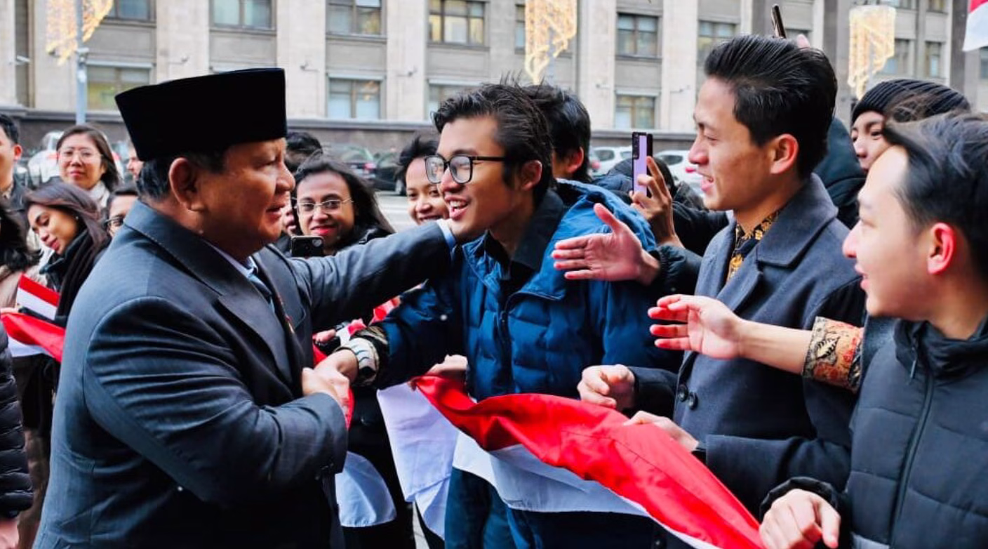 Suasana penuh keakraban dan kebanggaan tampak menyelimuti momen tersebut, menghadirkan kesan mendalam bagi para warga Indonesia yang tinggal jauh dari Tanah Air.