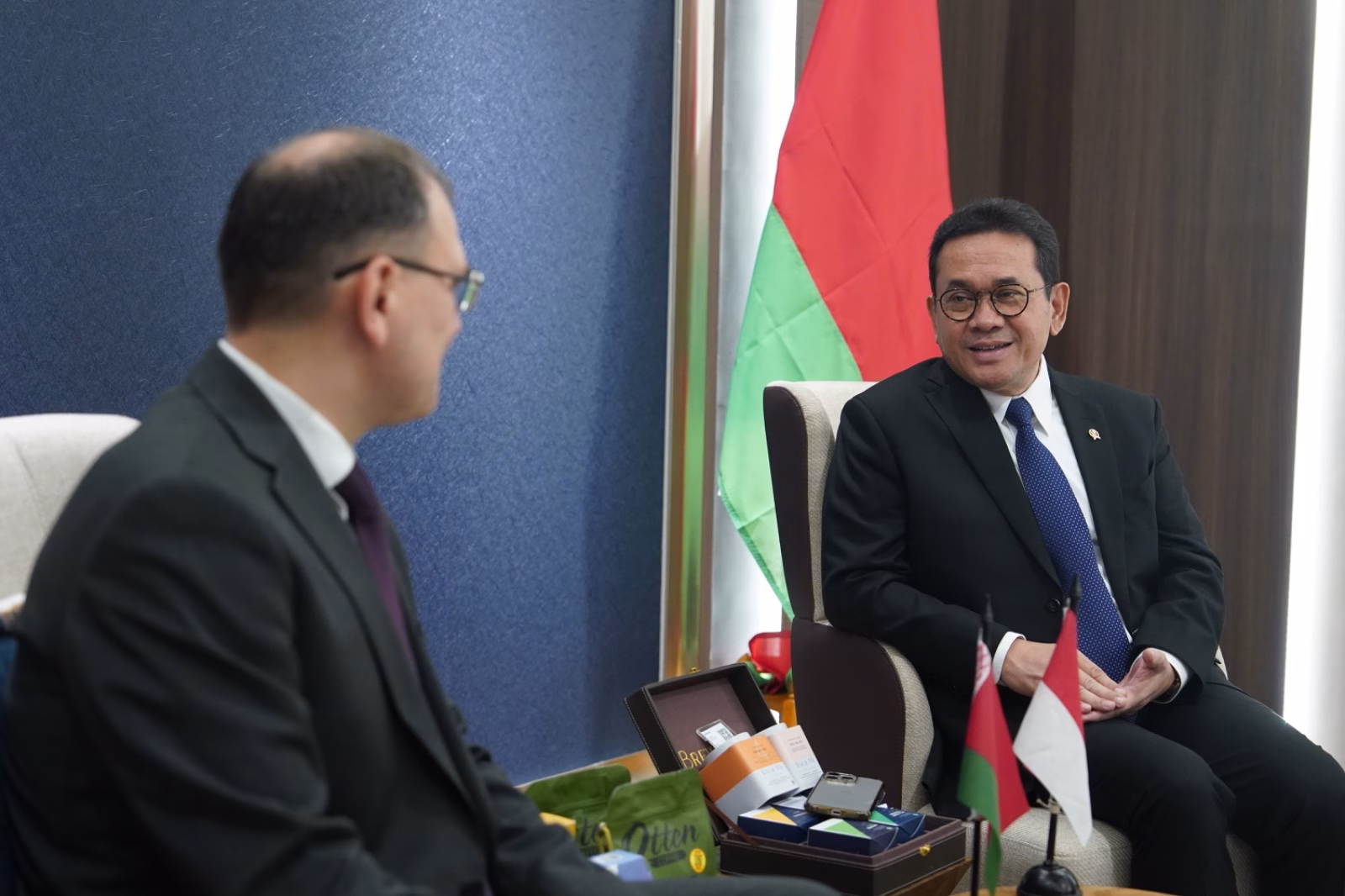 Menteri Perdagangan RI Budi Santoso bertemu dengan Wakil Perdana Menteri Belarusia.
