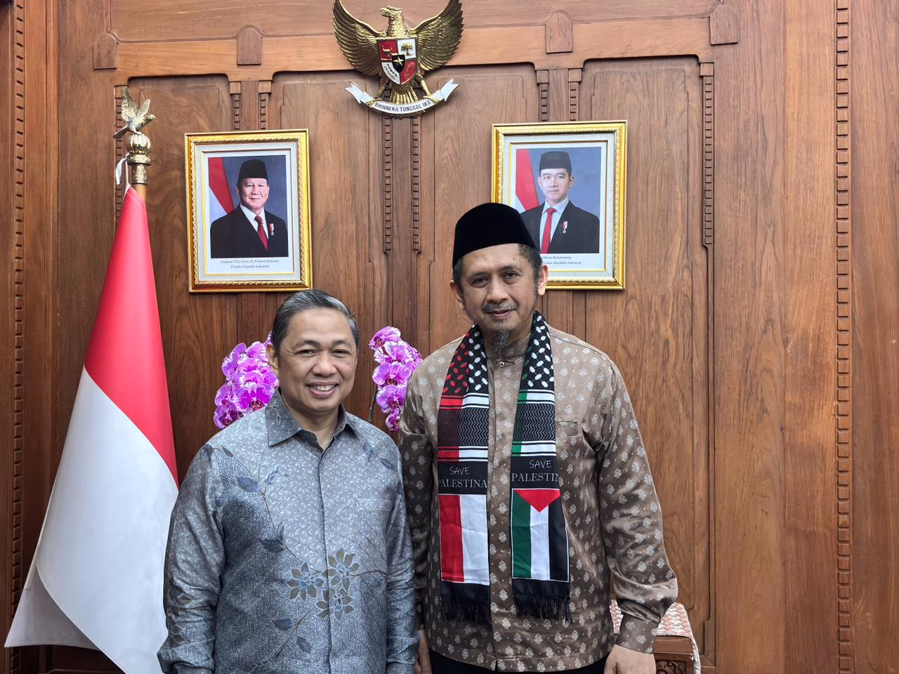 Ketua Umum Wahdah Islamiyah, yang juga menjabat sebagai Ketua MUI Bidang Ukhuwah, Ustadz Zaitun, melakukan pertemuan dengan Wakil Menteri Luar Negeri Republik Indonesia, Anis Matta, di Kementerian Luar Negeri RI. Pertemuan tersebut membahas berbagai isu kemanusiaan global yang menjadi perhatian dunia Islam dan komunitas internasional.