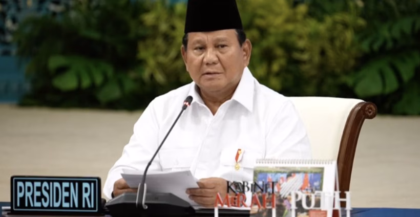 Prabowo Larang Pejabat Pencitraan di Lokasi Bencana